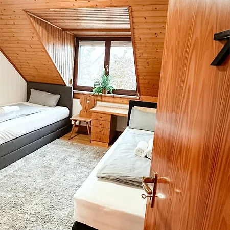 Sali Homes K39 Monte-Carlo -Spacious 6-Bedroom Apartment With Terrace And Garden Views In Bayreuth Ideal For Groups Exterior photo